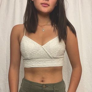 American Eagle Bohemian Coachella cream cropped tank-top